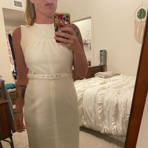 Beautifully tailored pencil dress in Ivory